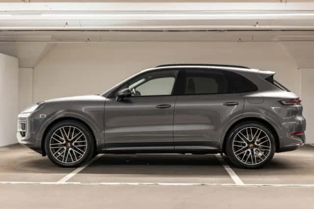 Porsche Cayenne (2026) thumbnail 2
