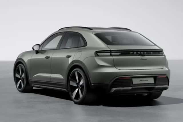 Porsche Macan (2025) thumbnail 2