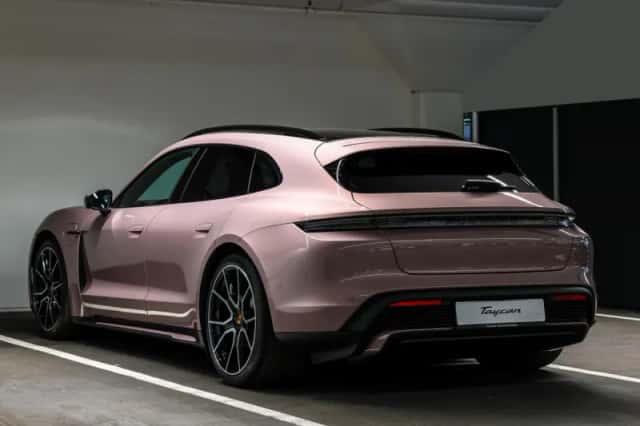 Porsche Taycan (2026) thumbnail 3
