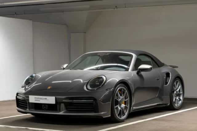 Porsche 911 (2020) thumbnail 2