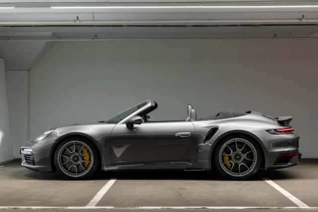 Porsche 911 (2020) thumbnail 5