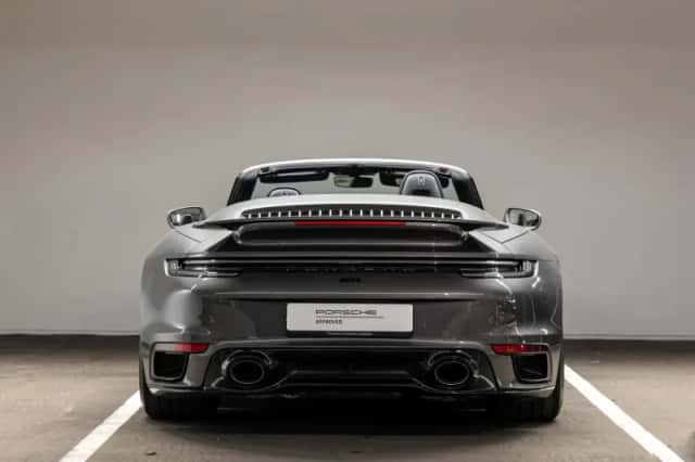 Porsche 911 (2020) thumbnail 6