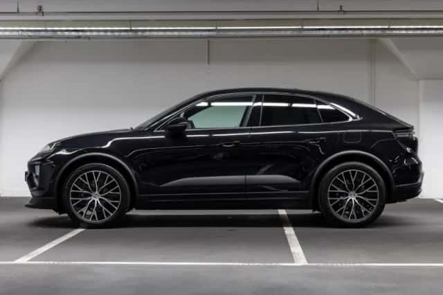 Porsche Macan (2026) thumbnail 2