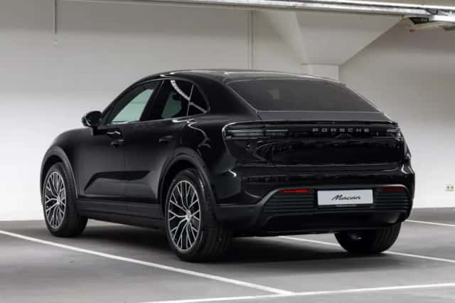 Porsche Macan (2026) thumbnail 3