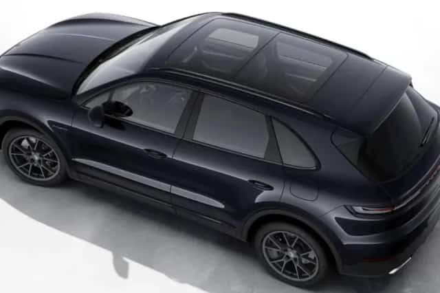 Porsche Cayenne (2024) thumbnail 3