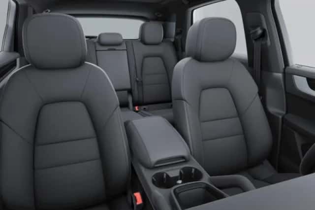 Porsche Cayenne (2024) thumbnail 5
