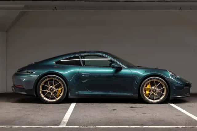 Porsche 911 (2025) thumbnail 6