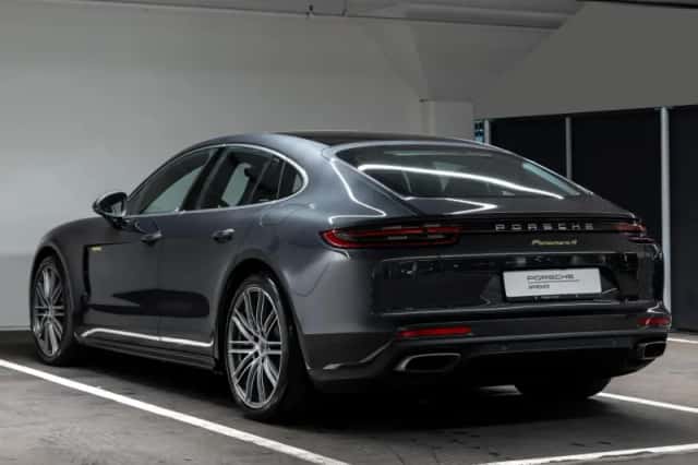 Porsche Panamera (2018) thumbnail 3