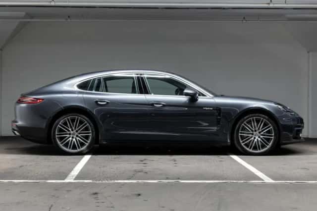 Porsche Panamera (2018) thumbnail 6