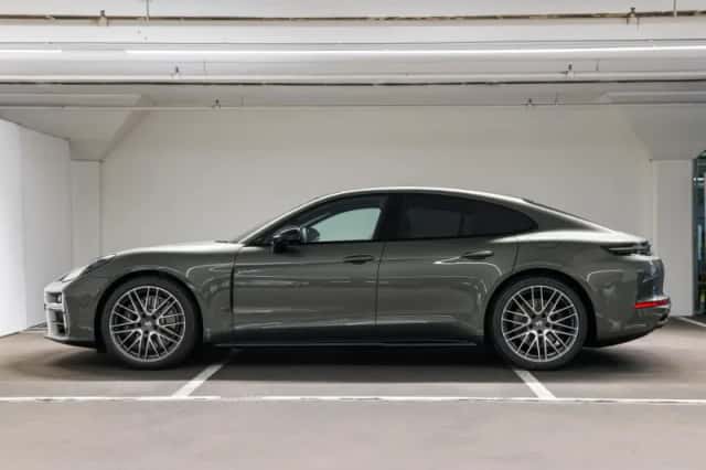 Porsche Panamera (2026) thumbnail 2