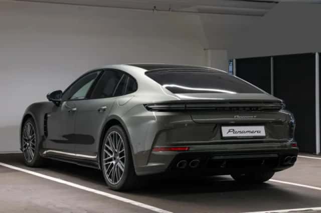 Porsche Panamera (2026) thumbnail 3