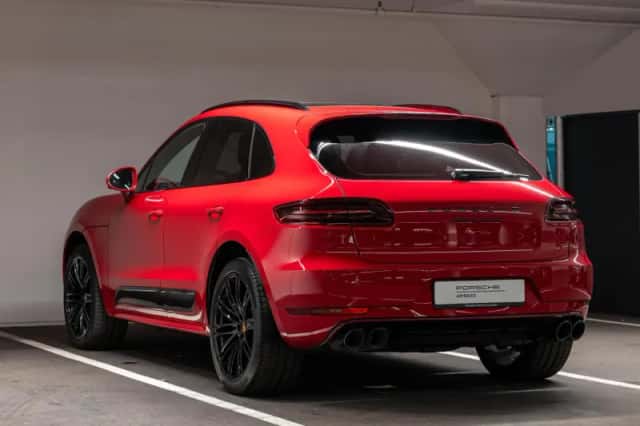 Porsche Macan (2018) thumbnail 3