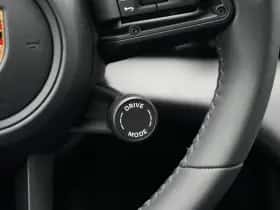 Porsche Taycan (0) thumbnail 29