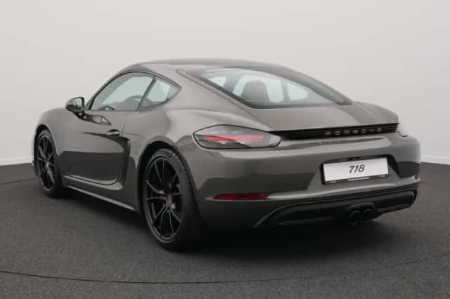 Porsche 718 (2025) thumbnail 3