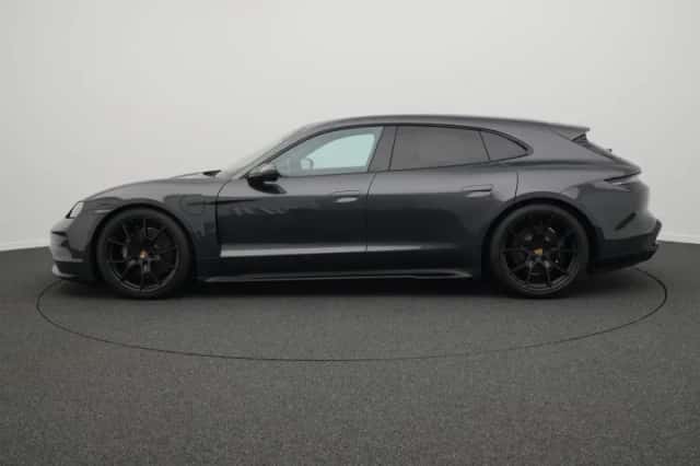 Porsche Taycan (2025) thumbnail 2
