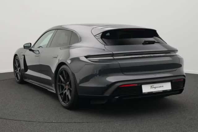 Porsche Taycan (2025) thumbnail 3