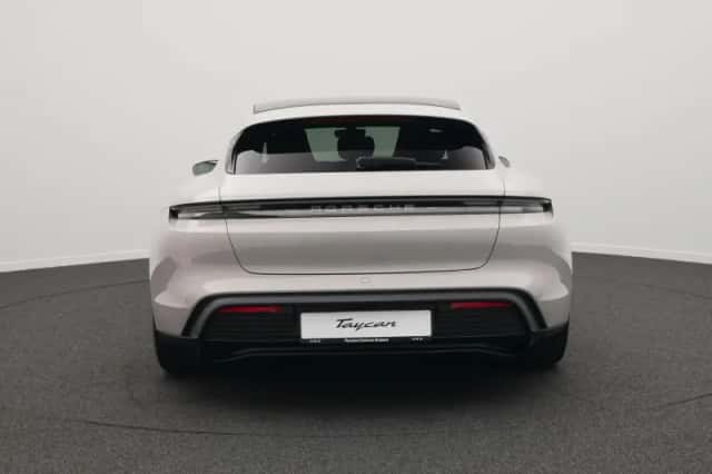 Porsche Taycan (2025) thumbnail 4