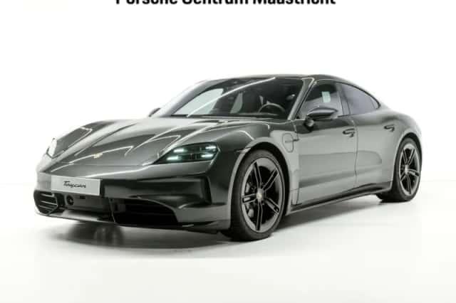 Porsche Taycan (2025) thumbnail 1