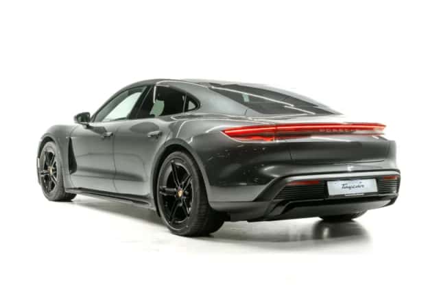 Porsche Taycan (2025) thumbnail 3
