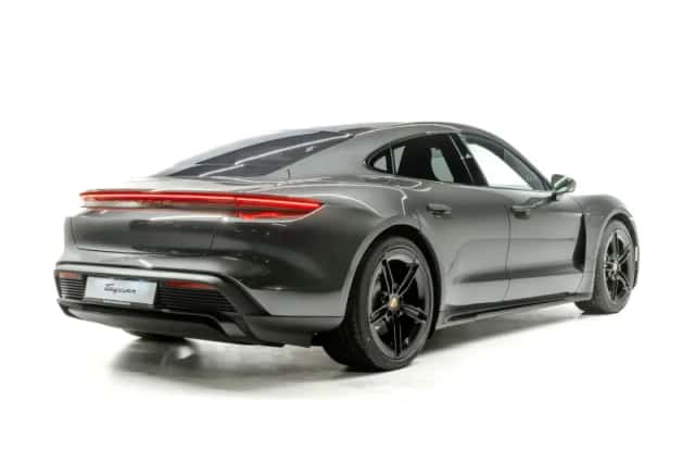Porsche Taycan (2025) thumbnail 5