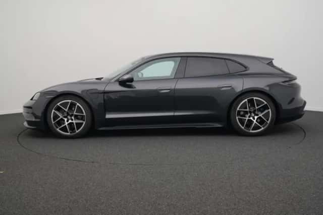 Porsche Taycan (2026) thumbnail 2