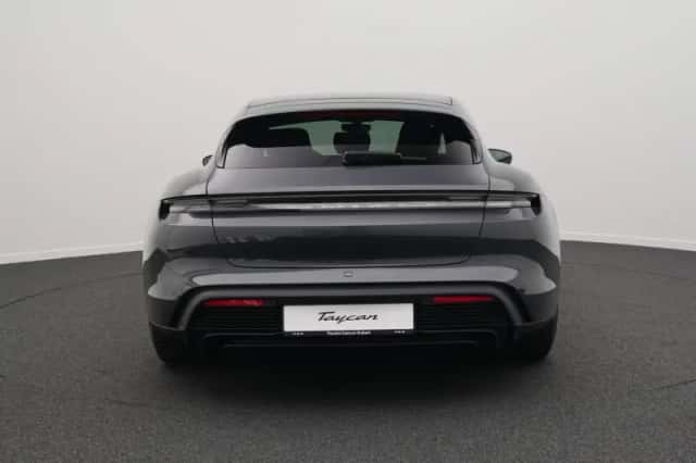 Porsche Taycan (2026) thumbnail 4