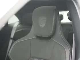 Porsche Taycan (2026) thumbnail 16