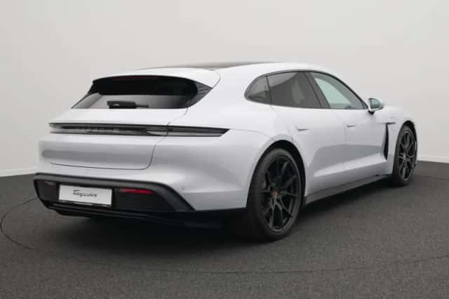 Porsche Taycan (2026) thumbnail 5