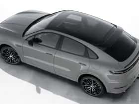 Porsche Cayenne (0) thumbnail 4