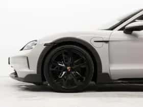 Porsche Taycan (2025) thumbnail 9
