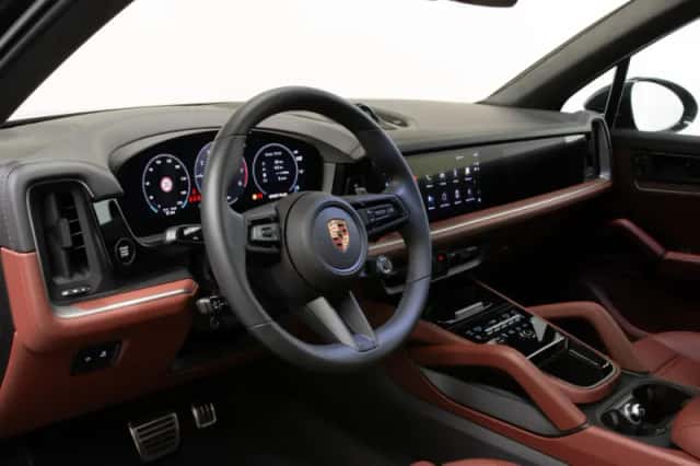 Porsche Cayenne (2025) thumbnail 4