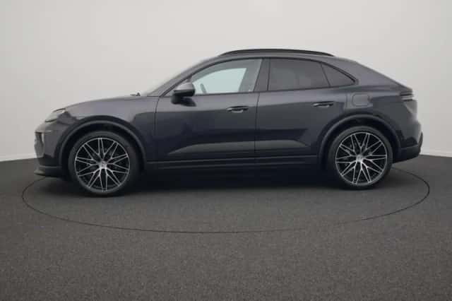 Porsche Macan (0) thumbnail 2