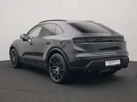 Porsche Macan (0) thumbnail 3