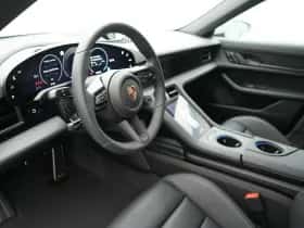 Porsche Taycan (0) thumbnail 16
