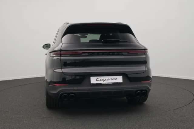 Porsche Cayenne (2026) thumbnail 4