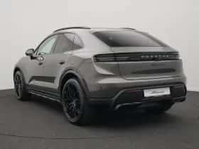 Porsche Macan (0) thumbnail 3