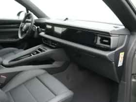 Porsche Macan (0) thumbnail 24