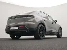 Porsche Macan (0) thumbnail 10