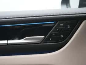 Porsche Macan (0) thumbnail 36