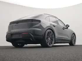 Porsche Macan (0) thumbnail 9