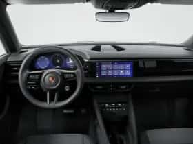 Porsche Macan (0) thumbnail 4