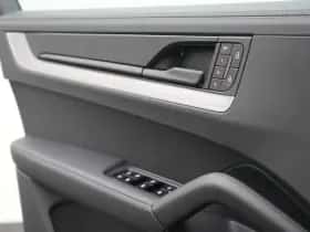 Porsche Cayenne (0) thumbnail 36