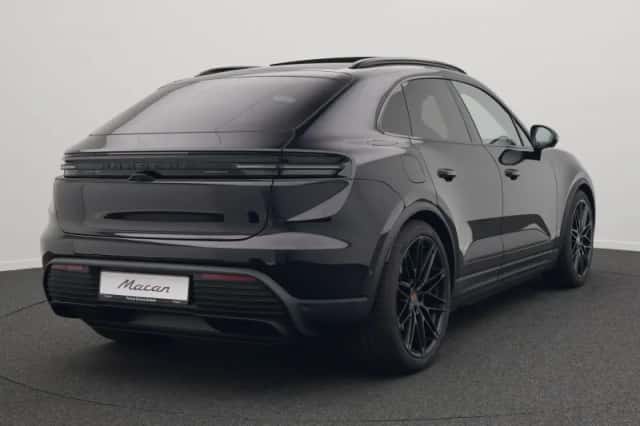 Porsche Macan (2025) thumbnail 5