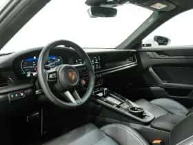 Porsche 911 (2025) thumbnail 10