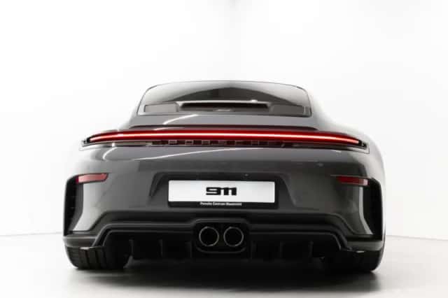 Porsche 911 (2026) thumbnail 4