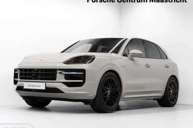 Porsche Cayenne (2026) thumbnail 1