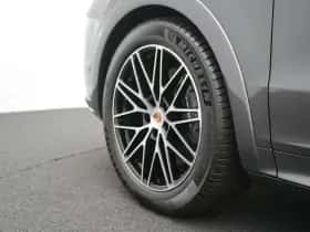Porsche Cayenne (0) thumbnail 16