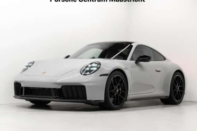 Porsche 911 (2026) thumbnail 1