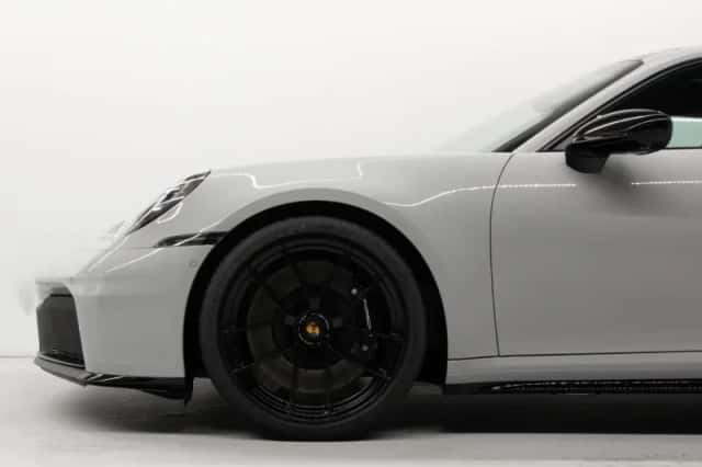 Porsche 911 (2026) thumbnail 5