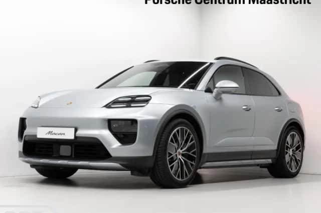 Porsche Macan (2025) thumbnail 1